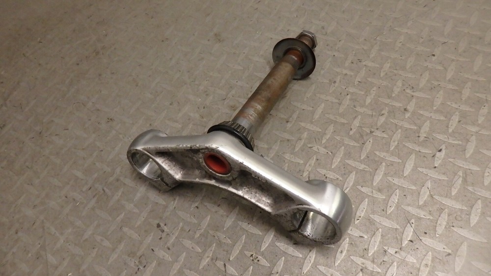 Triumph Thunderbird 900 lower, bottom yoke, fork clamp