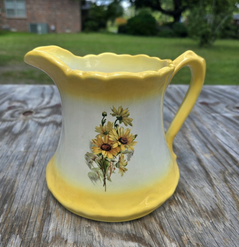 Vtg Studio Ceramic 7" Yellow/White Pitcher SUNFLOWERS 1982 "PRISTINE CONDITION"