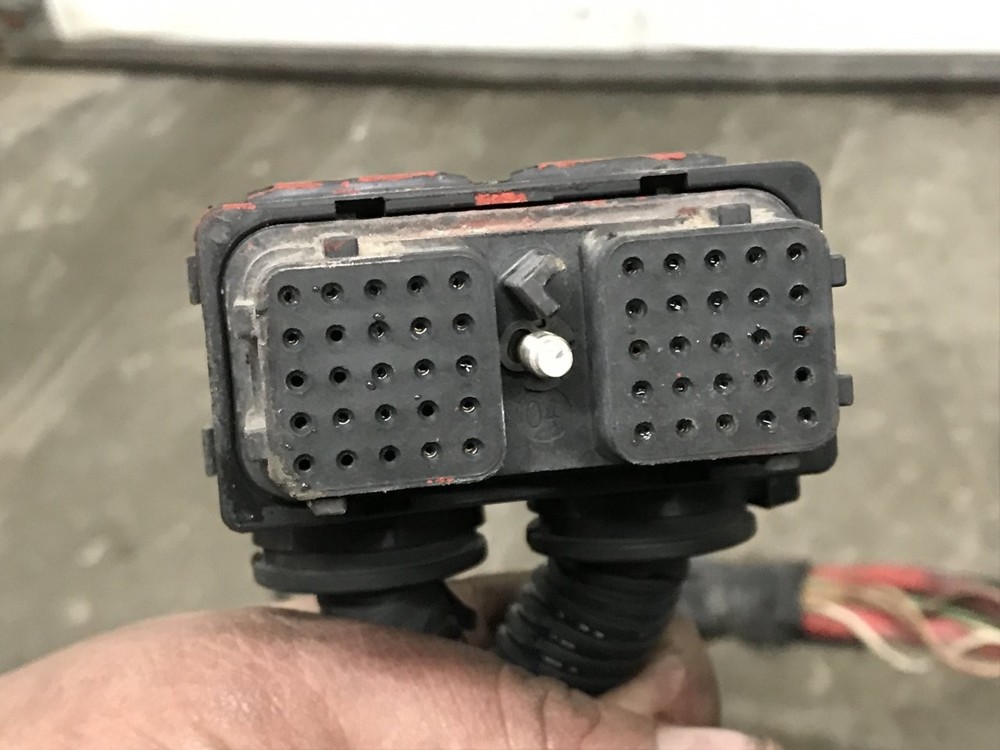 International 9400 Wiring Harness, Cab - Used