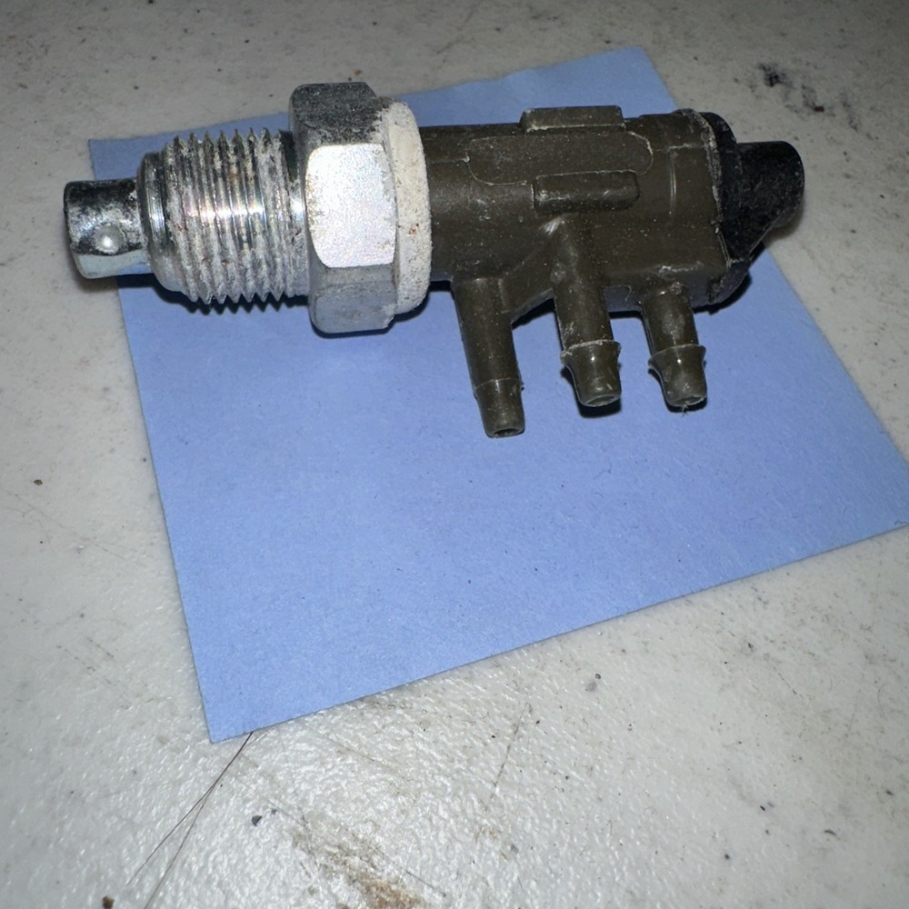 Filko Ported Vacuum Switch 38-124