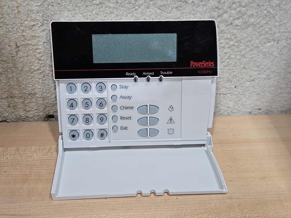 DSC RF5501-433NA Powerseries Fixed Message Keypad and Wireless Receiver