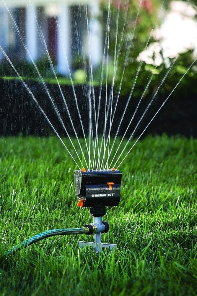 Versatile Oscillating Sprinkler for 4000 sq. ft. - Connectable Quick Connect Set