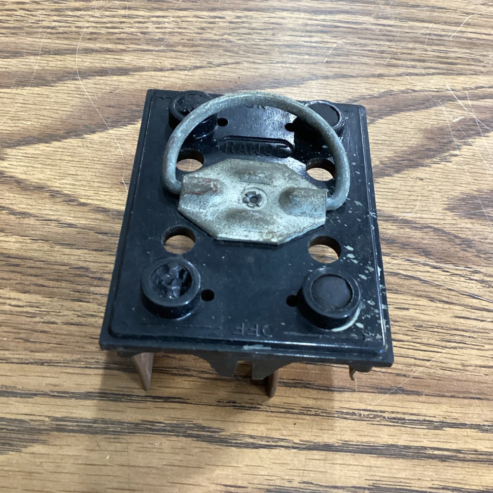 ITE WALKER 60AMP 240VOLT FUSE PULLOUT Used