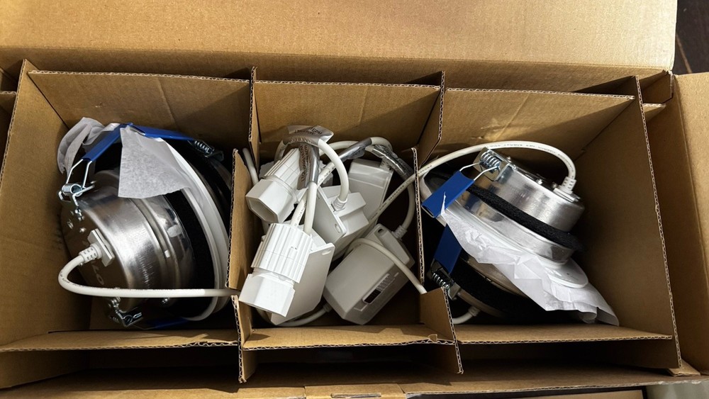 (4-Pack) HALO 4" QuickLink Low Voltage Recessed Canless Dimmable LED Starter Kit