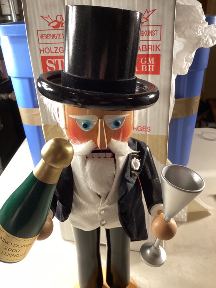 Steinbach “Taron Millennium” S1700 nutcracker signed in Excellent Condition