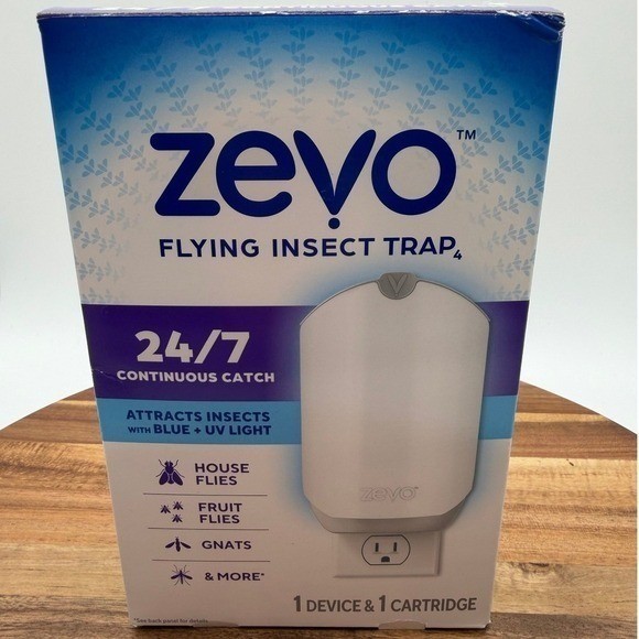 Zevo Electric Flying Insect Trap Starter Kit 0246