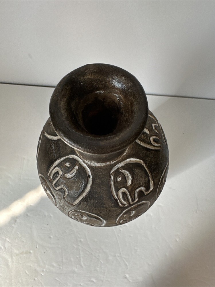 Beautiful Handmade Elephant Dry Flower Vase.