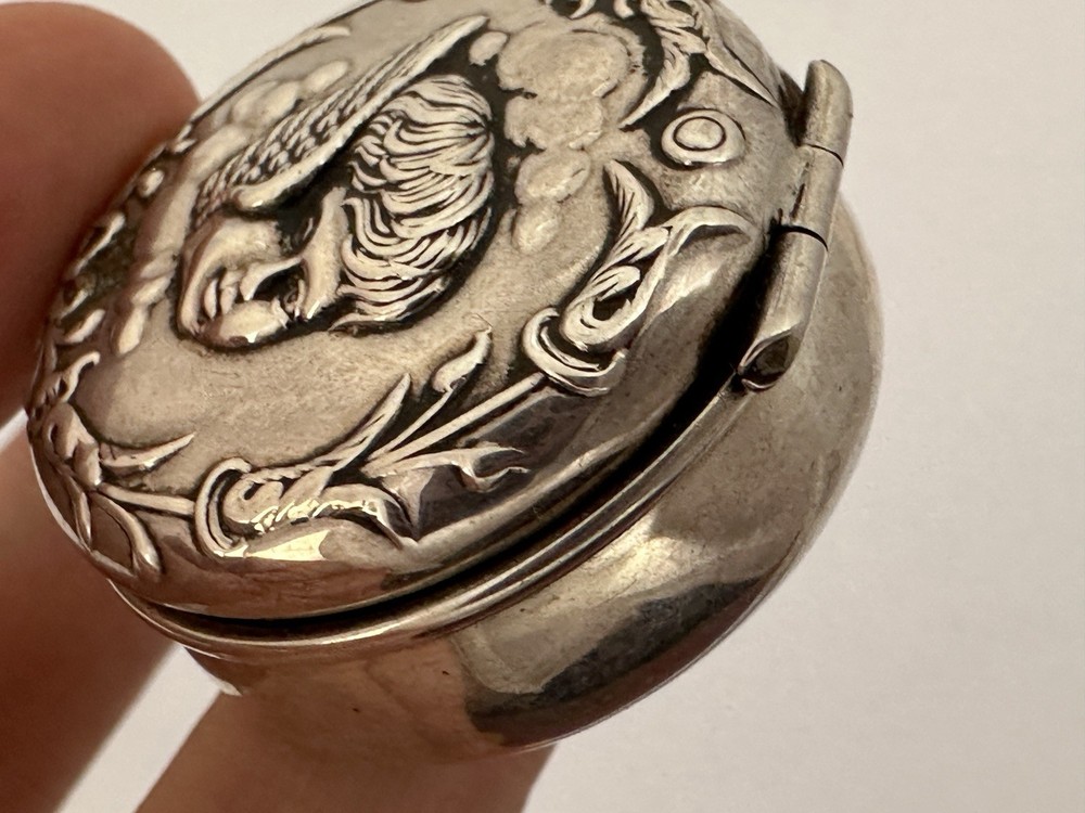 Antique Solid Silver Pill Box Reynolds Angels c.1903