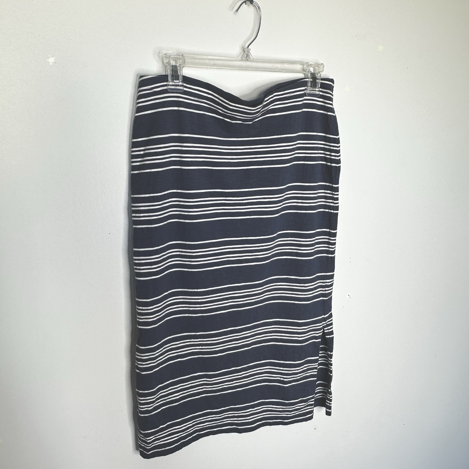 Patagonia Casual Striped Skirt Hem Slit Women’s Medium Knee Length Jersey