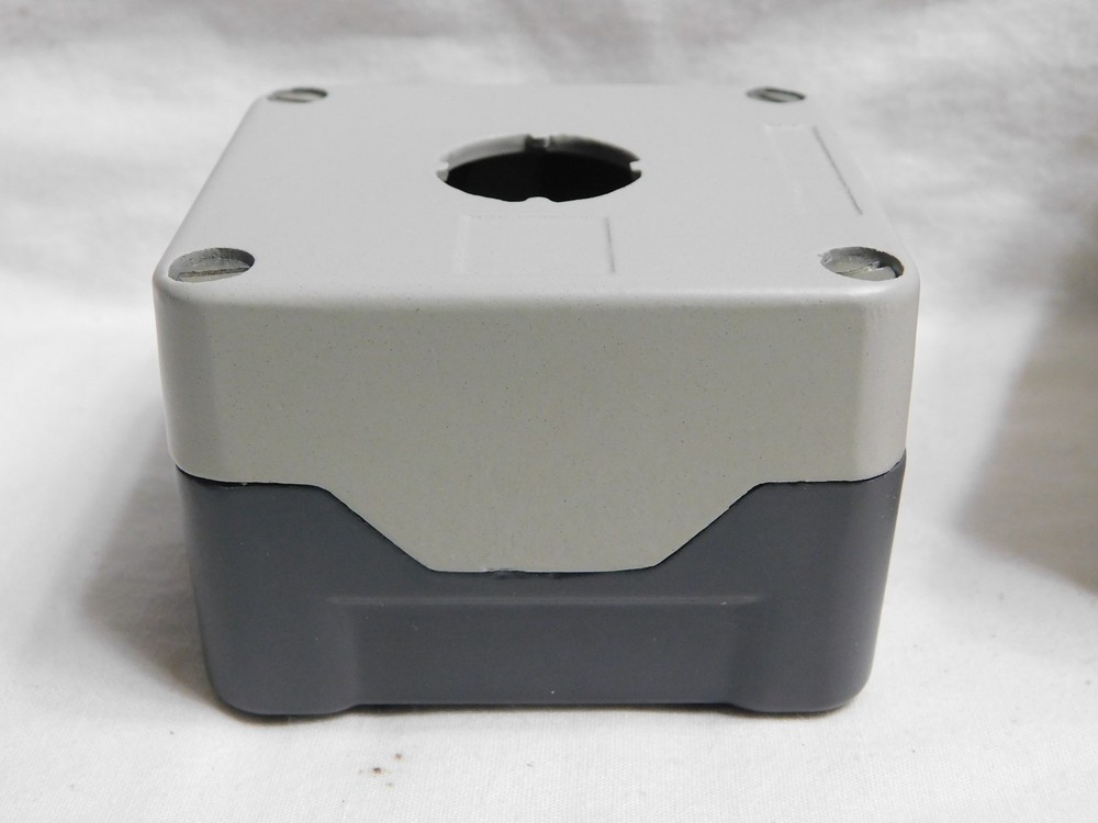 Cerus Water Proof Box for Switches