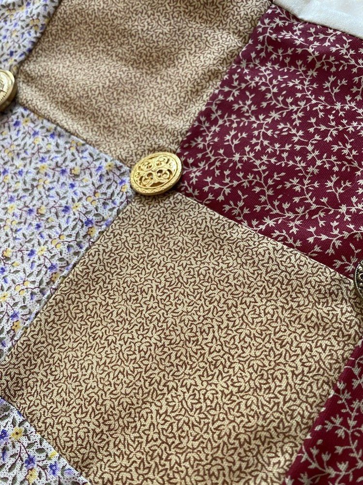 Handmade Machine Stitched Patchwork Quilt 66x85 Signed Tag Button Accents