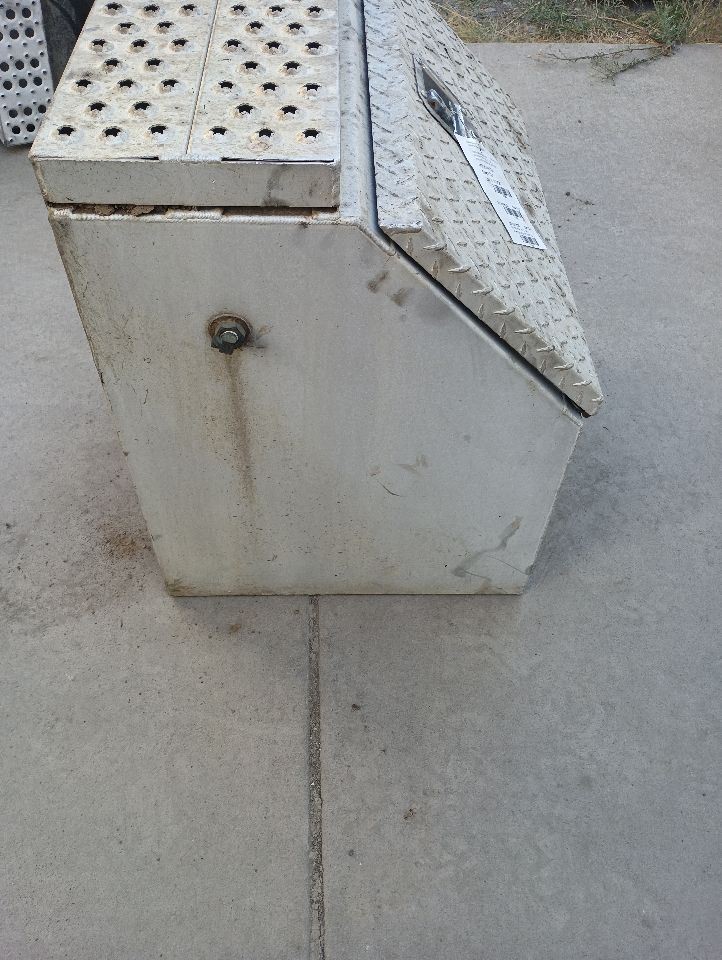 Semi Truck Storage Box 20X24X26 (12149052
