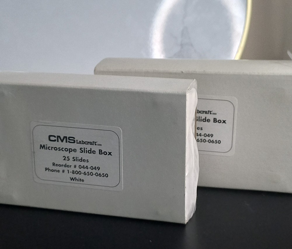 CMS Labcraft Microscope Slide Box (White) with a capacity for 25 slides 2 рs