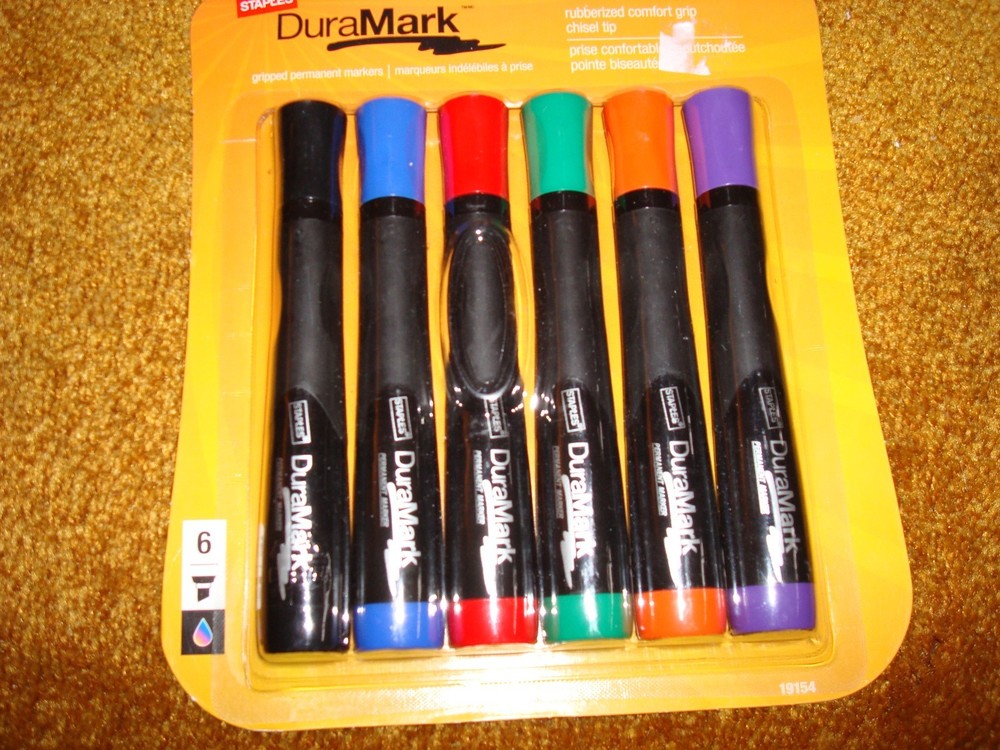 STAPLES DURAMARK GRIPPED PEMANENT MARKERS