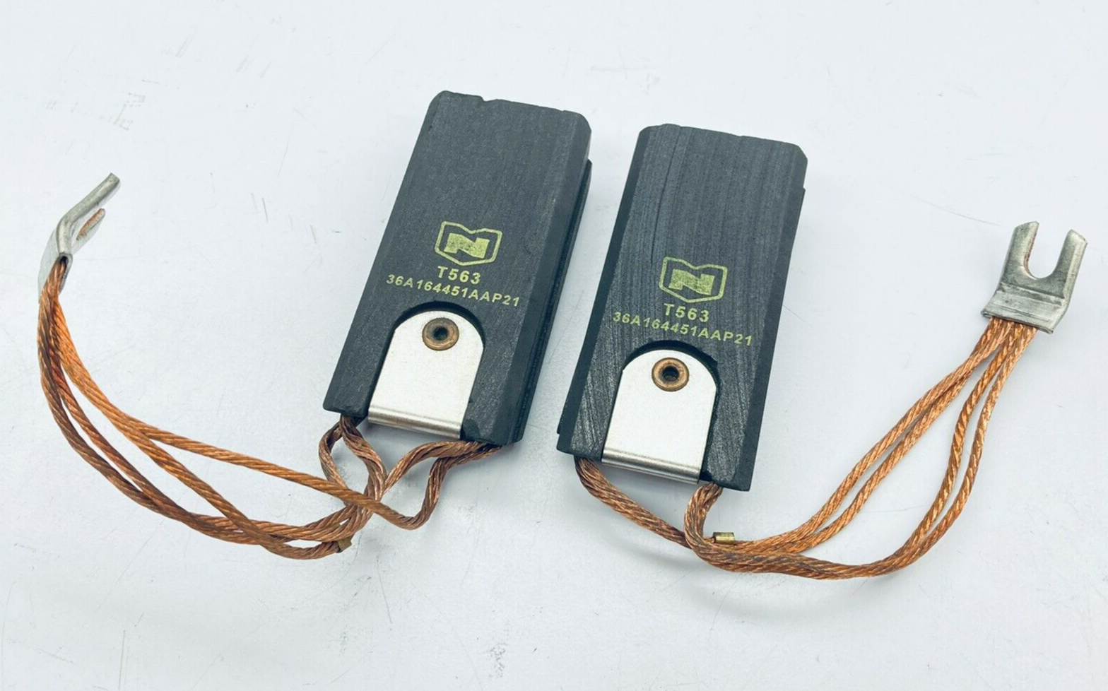 LOT OF 2 CARBON PRODUCTS OPERATION 36A164451AAP21 CARBON BRUSH GRADE T563