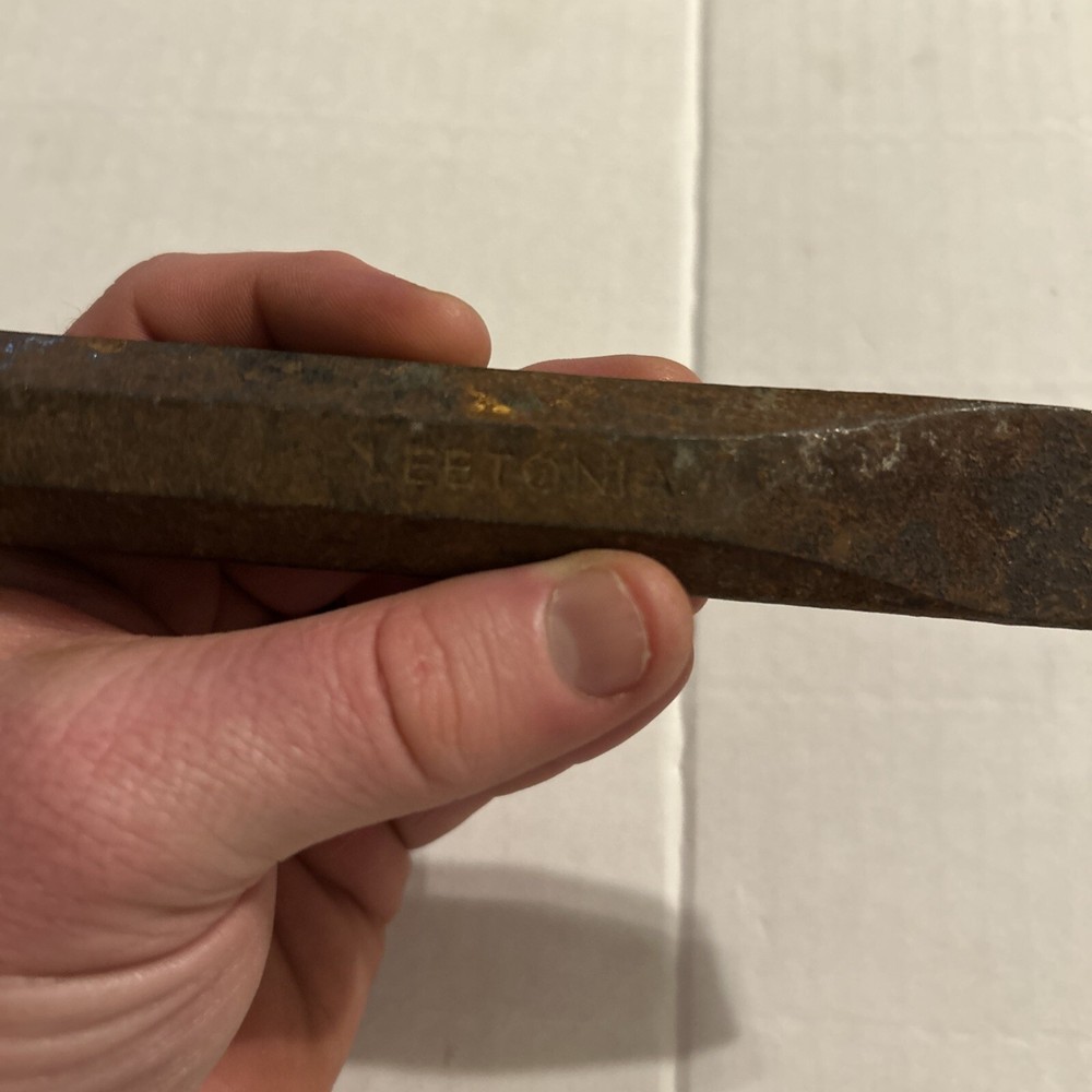 Vintage 7” Leetonia Chisel Pry Bar