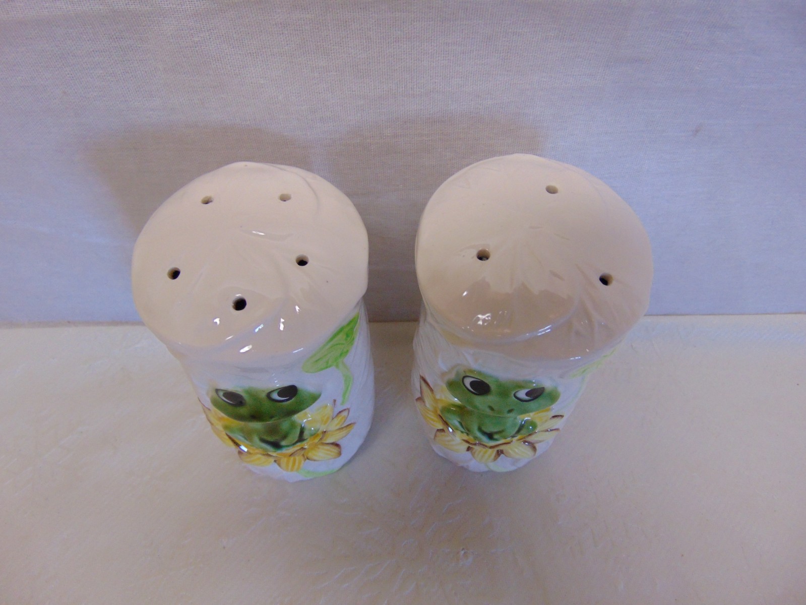 Sears & Roebuck Neil The Frog Salt & Pepper