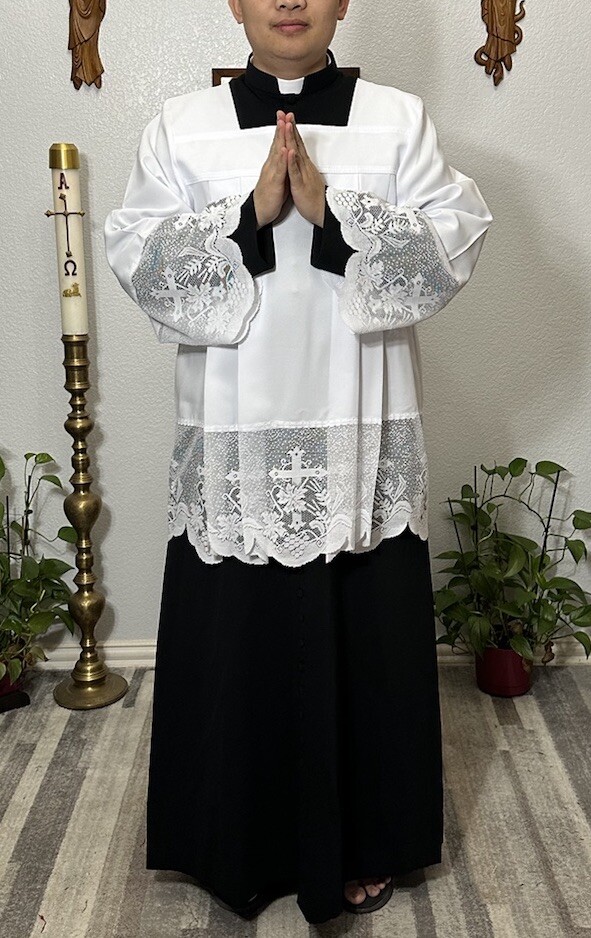 White Surplice With Lace Sur0010