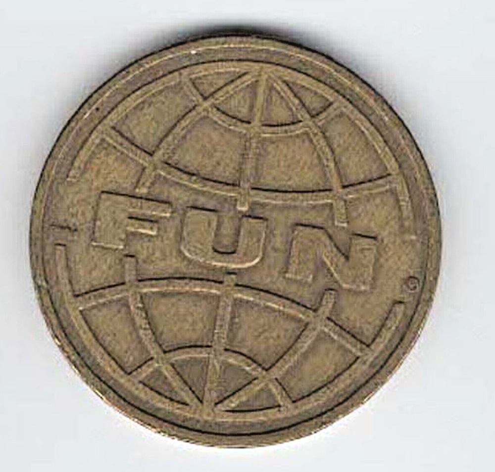 VINTAGE - FUN OVER GLOBE - GAME TOKEN