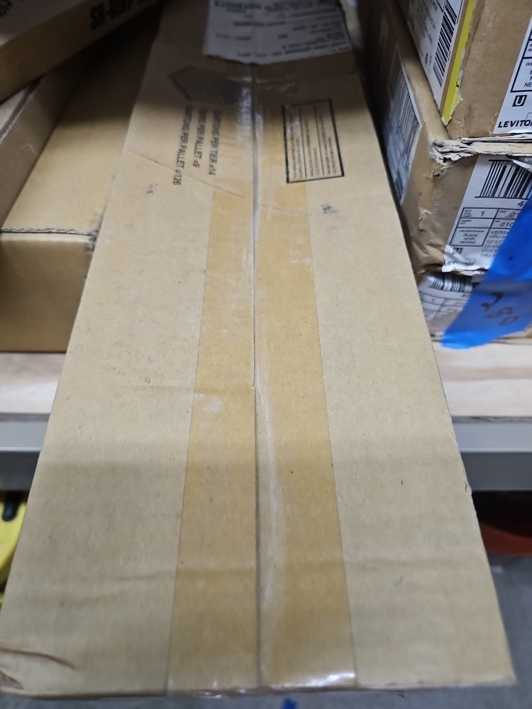 Leviton 492RUHFO Horizontal Manager - Black #281