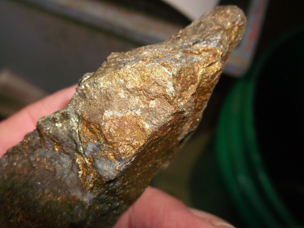 Gold, silver, copper, 223 grams samples ,ore high grade .