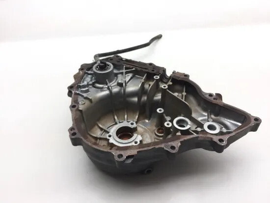 Engine Stator Generator Cover 2016 Yamaha Wolverine R-Spec YXE 700 2534A