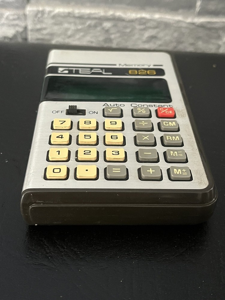 VTG TEAL 826 ELECTRONIC WORKING MATH STUDENT CALCULATOR