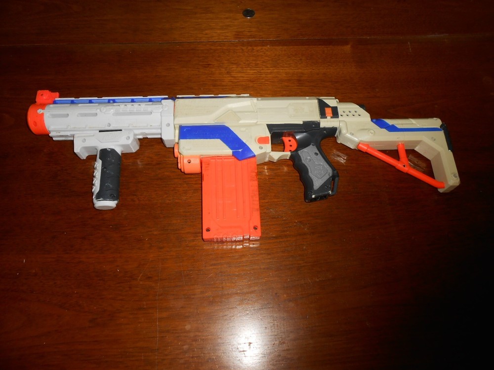 Vintage Nerf Elite Retaliator Starter Kit Blaster Darts Accessories