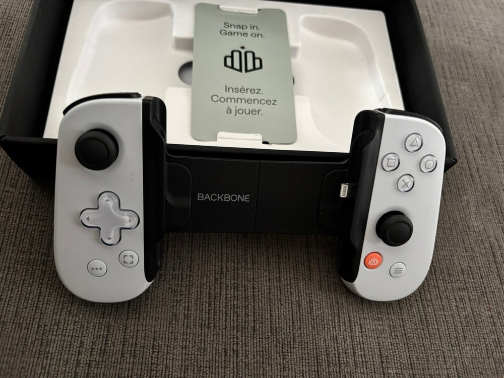 BACKBONE - PlayStation / Made For iPhone W/ Lightning Controller Barely Used