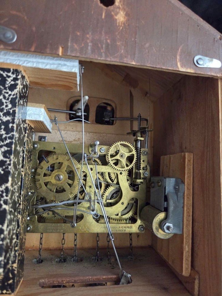 vintage hunter cuckoo clock