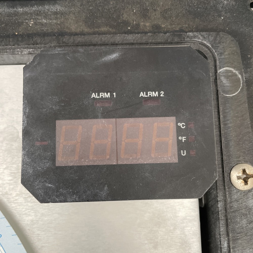 Omega Engineering CT7100 Chart Recorder Used