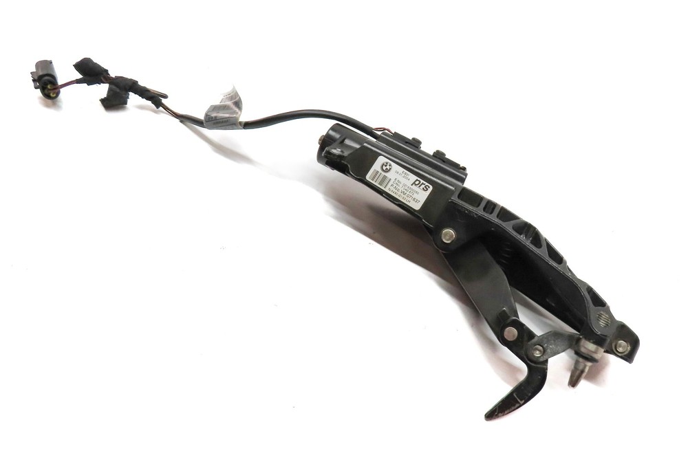 2004 BMW Z4 (E85) FRONT LEFT DRIVER CONVERTIBLE TOP LOCK LATCH ACTUATOR