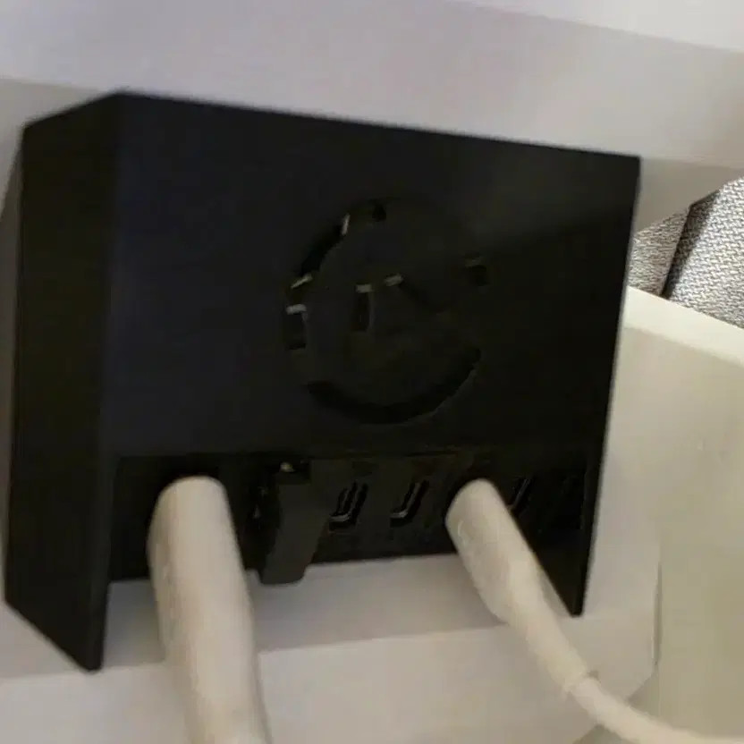 Elgato Stream Deck + USB HUB for Streaming Official