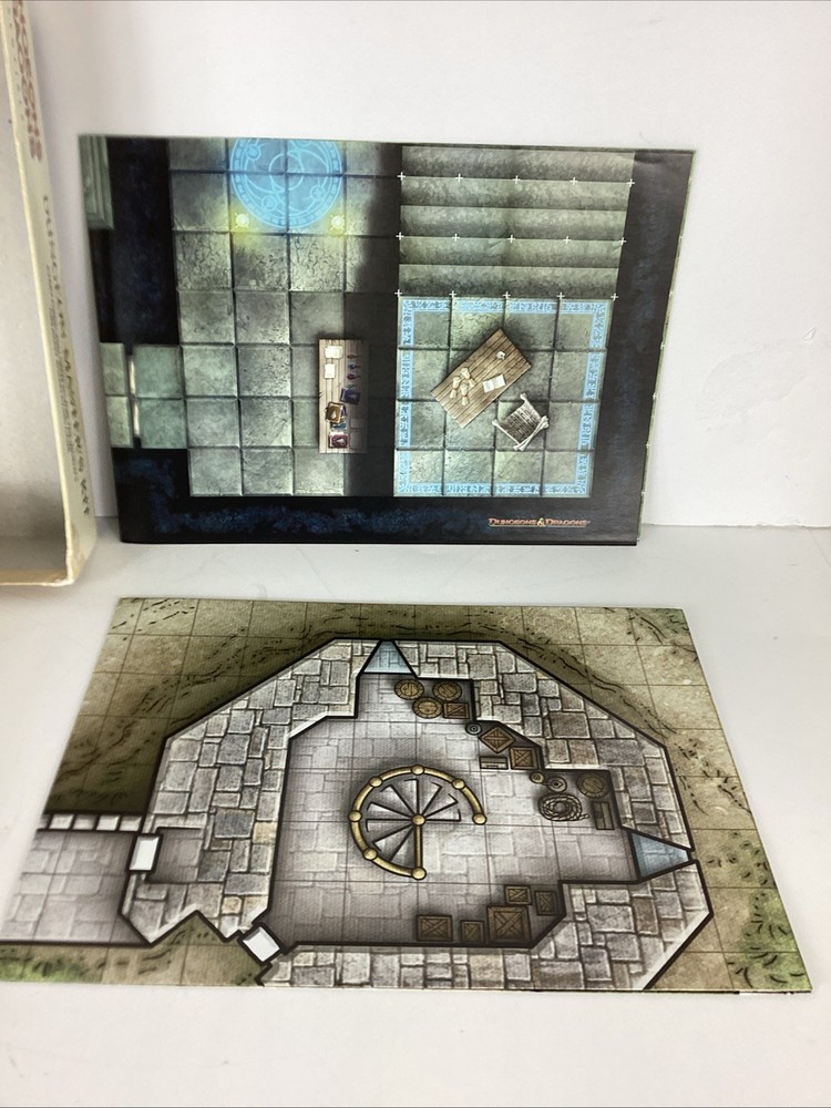 Dungeons & Dragons Essentials Dungeon Master's Kit 2010 Complete Unpunched