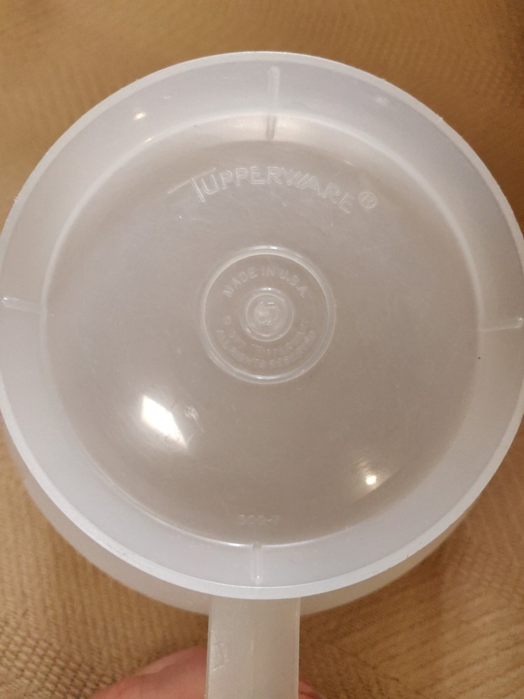 Tupperware 8 cup Measuring Pitcher No Lid