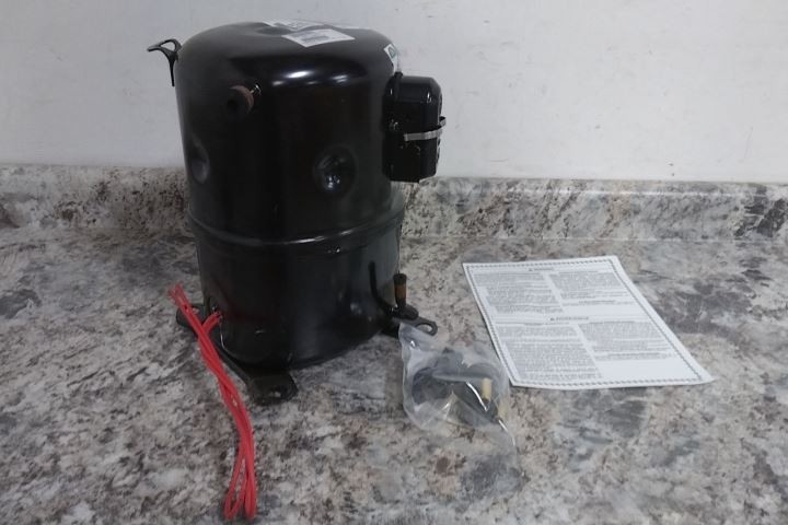 Carrier P031-2429 230V Single Phase Compressor (C)