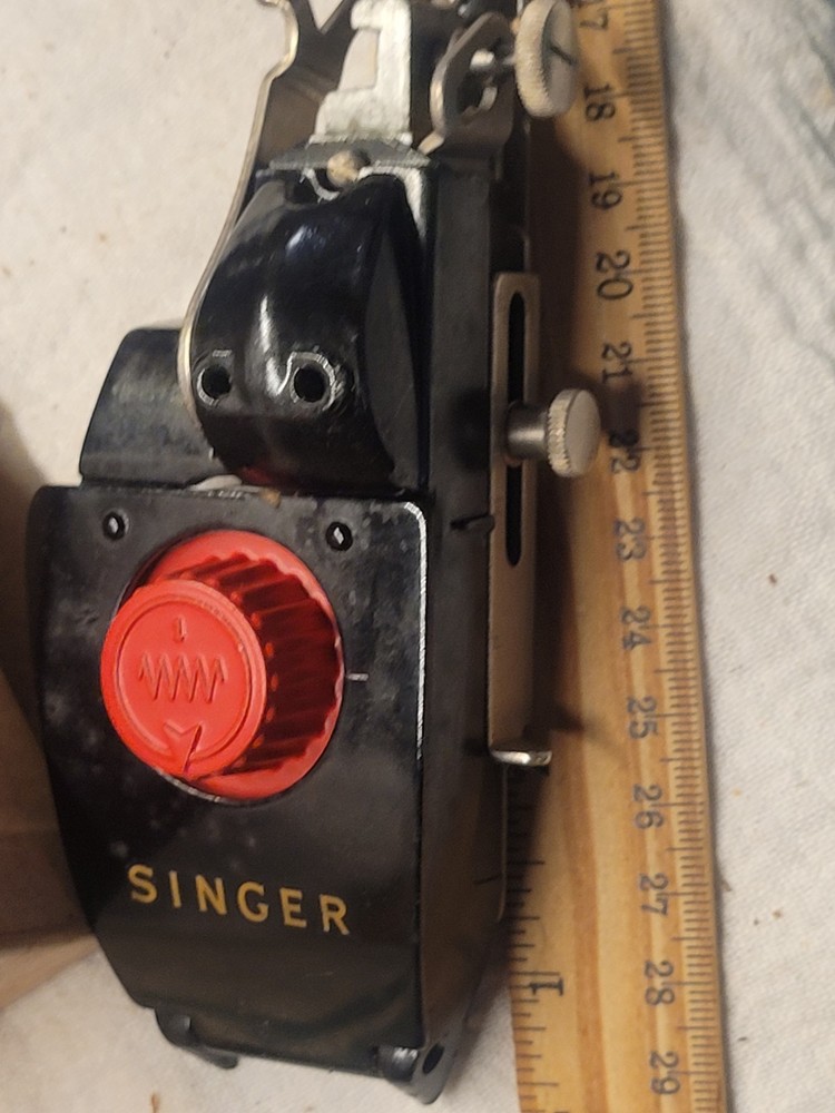 Vintage Singer Automatic Zigzagger With Original Box And Phamplet
