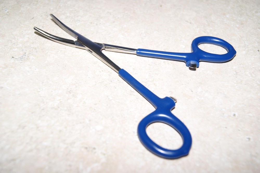 CURVED END HEMOSTATS NEW WATCH / CLOCK TOOLS / HOBBY TOOLS