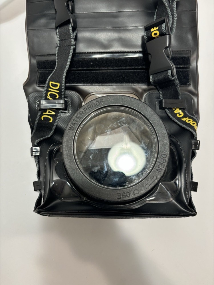 DiCAPac WP-S5 Waterproof Case for Digital SLR Cameras
