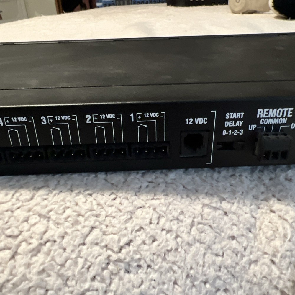 Middle Atlantic USC-6R Universal 6-Step Sequencing Controller - UNTESTED