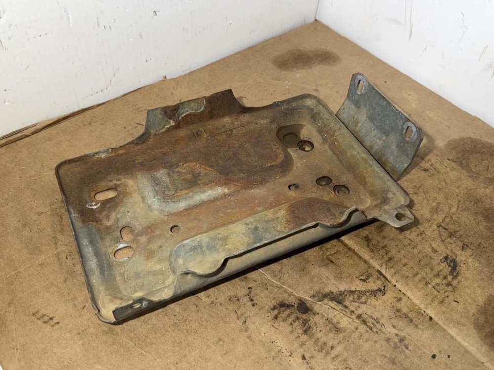 00-05 EXCURSION Battery Tray OEM Great Condition