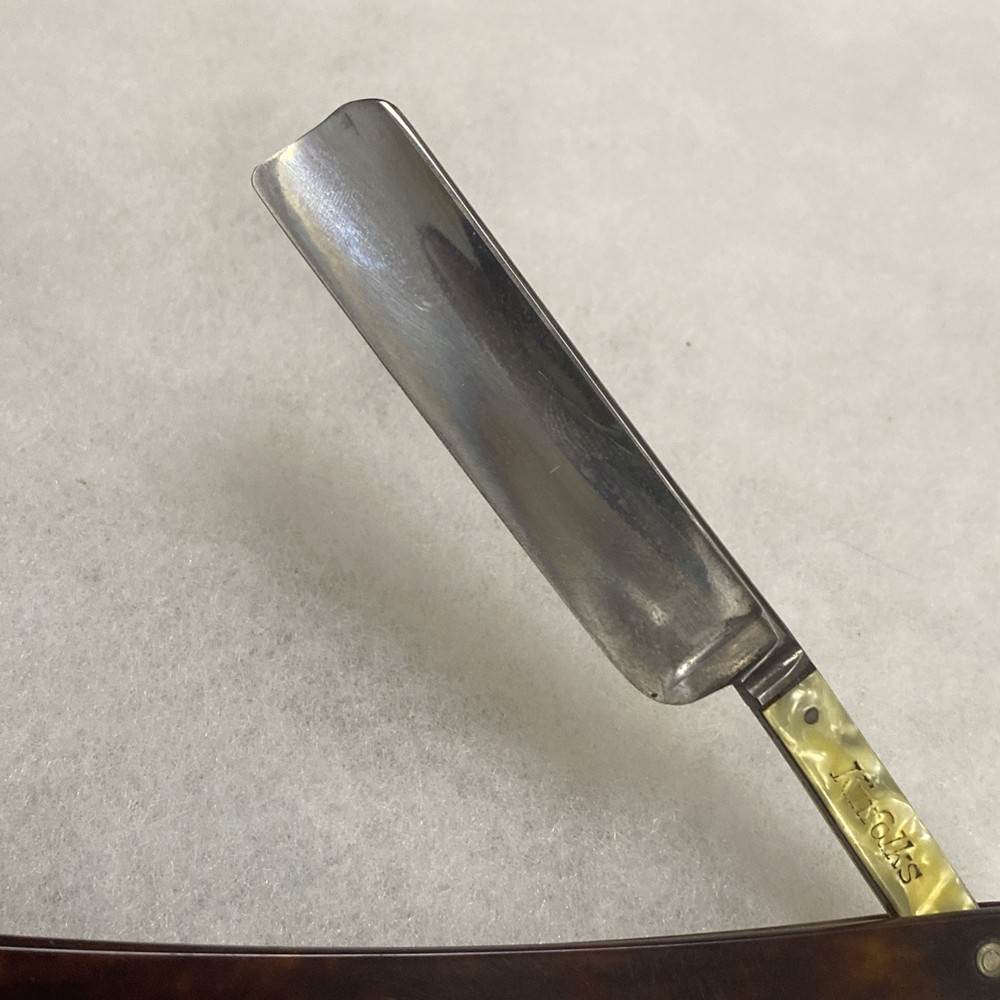HTF Kinfolks Straight Razor Unique Handle
