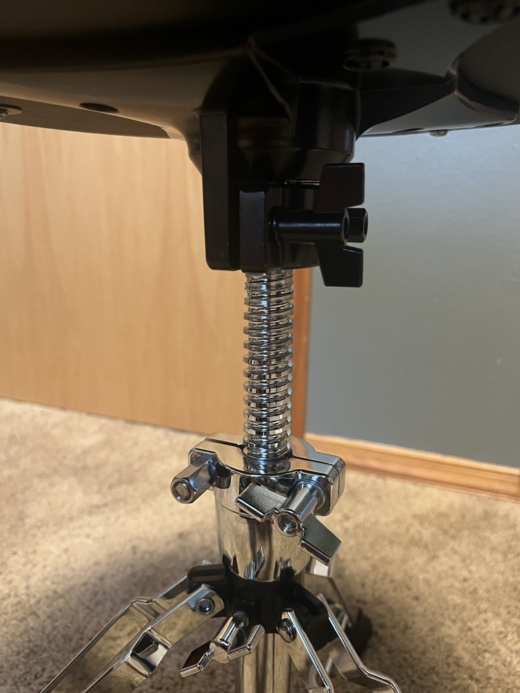 Ahead Spinal G Round Top Throne Red/Black