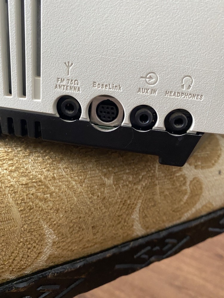 Bose Wave Music System with Remote Control - Model Number AWRCC2