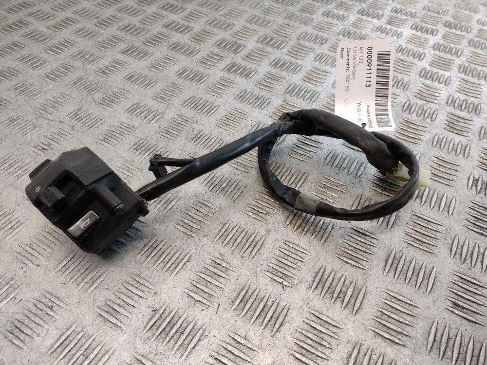 2014 YAMAHA MT 125  Left Hand Switch Gear