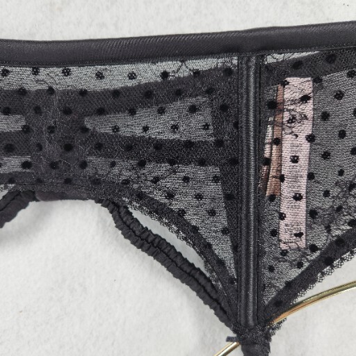 VICTORIA'S SECRET Dream Angels Black Floral Lace Garter Belt Womens M-L NEW