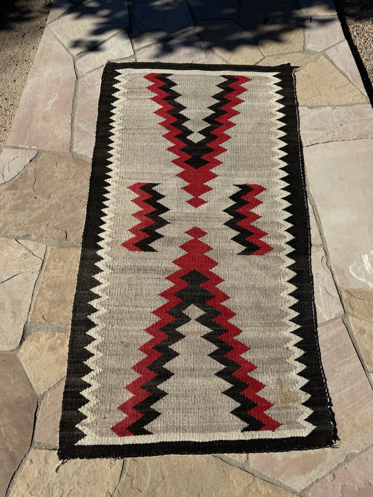 AUTHENTIC NAVAJO CABIN RUG c1920’s 60”X 32” XLNT NATIVE AMERICAN TIGHT WEAVING