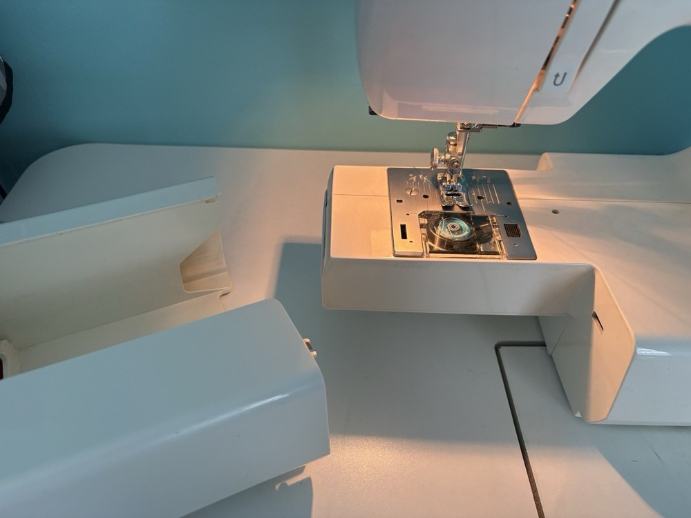 Kenmore Sewing Machine Model 385.17126690 Tested