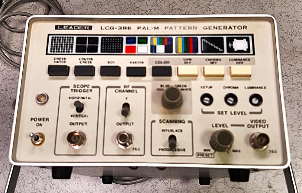 Leader Model LCG-396 PAL-M Pattern Generator - Tested Works