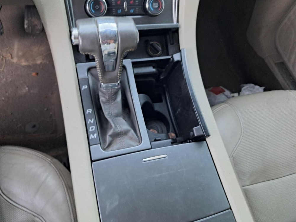 TAURUS 2010 Glove Box 4898459